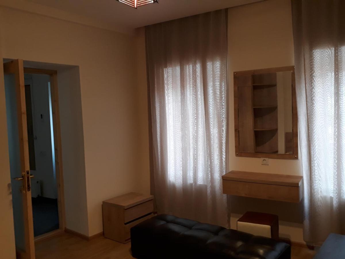 2 Bedroom Apartment In Chugureti Tbilisi Zewnętrze zdjęcie