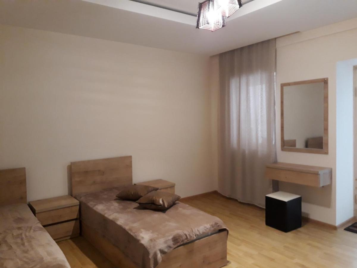 2 Bedroom Apartment In Chugureti Tbilisi Zewnętrze zdjęcie